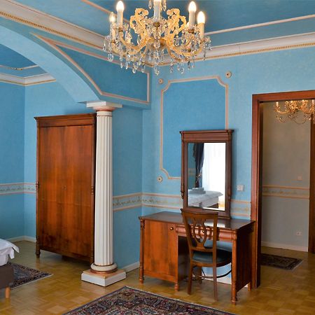 Hotel Renesance Krasna Kralovna Karlsbad Eksteriør billede