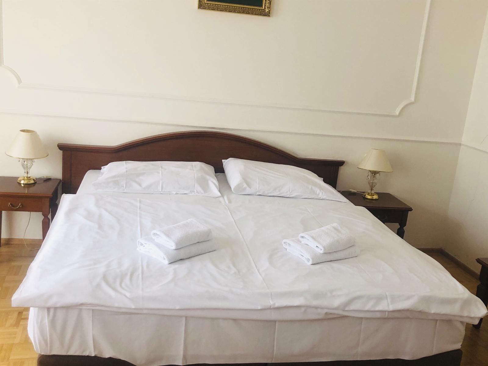 Hotel Renesance Krasna Kralovna Karlsbad Eksteriør billede