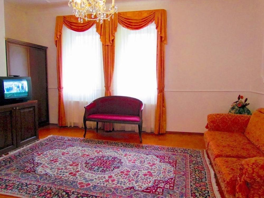 Hotel Renesance Krasna Kralovna Karlsbad Eksteriør billede