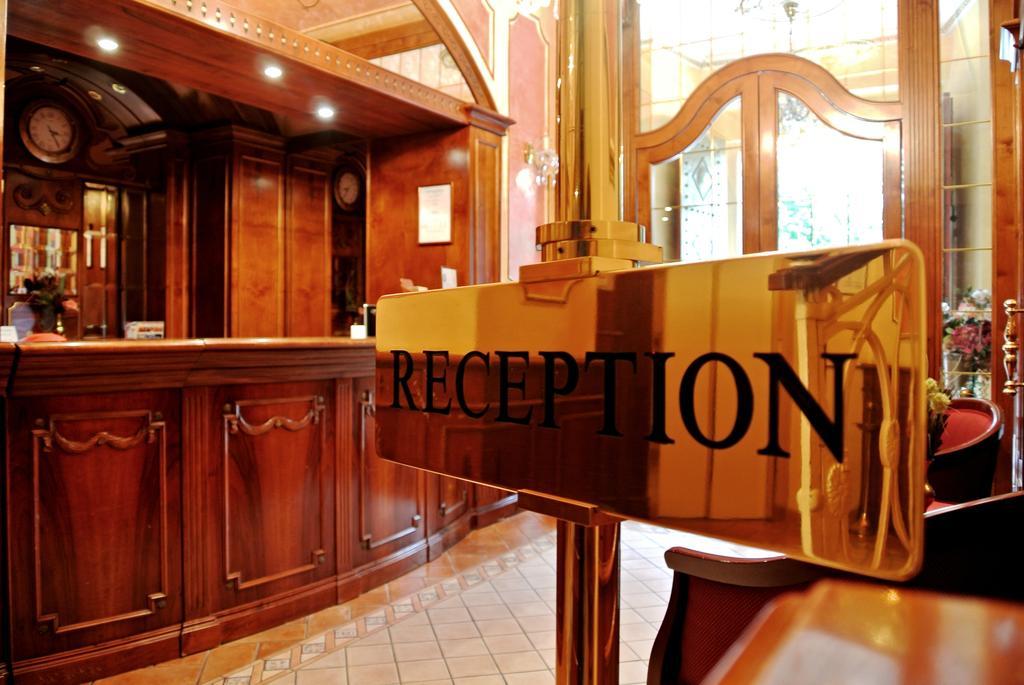 Hotel Renesance Krasna Kralovna Karlsbad Eksteriør billede